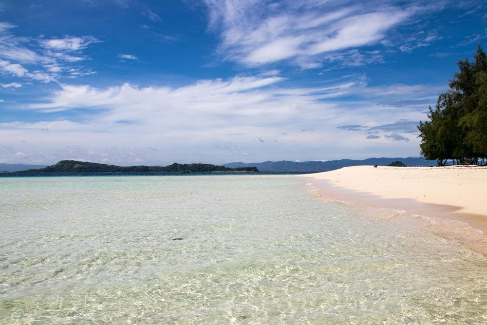 【インドネシア全34州の旅】#33　ゴロンタロ州　「隠れモルジブ」？　特筆すべき美しさの島