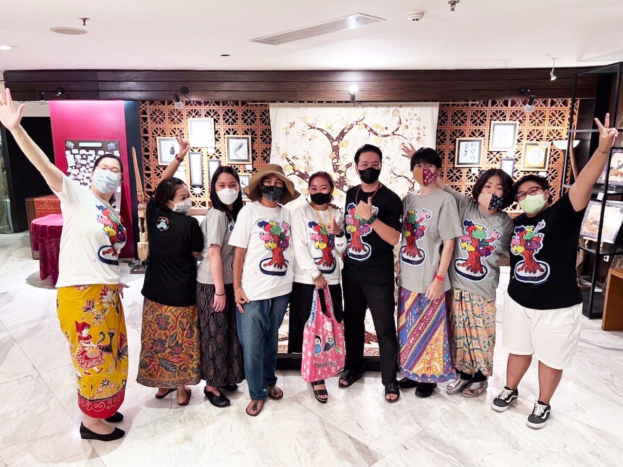 「賀集さんみたいな盆栽」Tシャツ