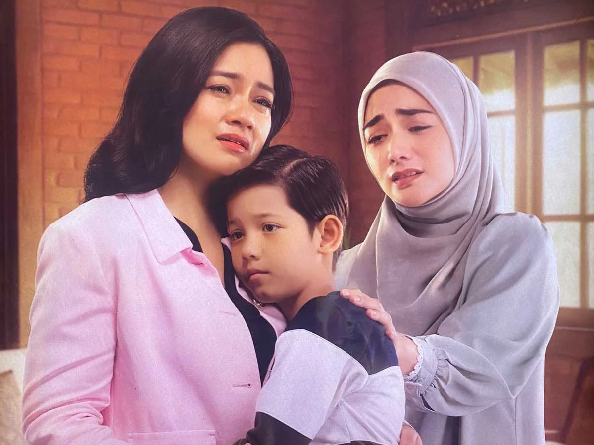 「サジャダの片隅を濡らす涙 2」　大ヒット感動物語の続編。生みの親と育ての親の葛藤　【インドネシア映画倶楽部】第100回