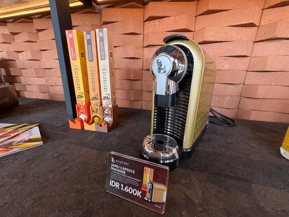 新発売のジャムーカプセル。マシーンも売っているが、通常のネスプレッソ・コーヒーメーカーで良い