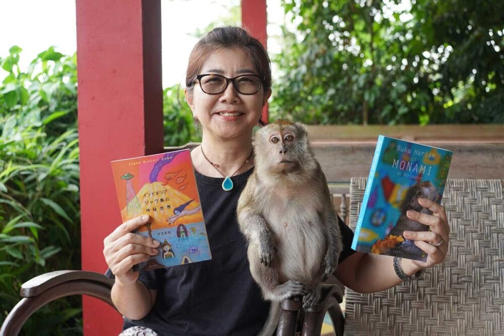 カラフルな世界の広がる石井泰美さんのZINE　「点と点がつながり線になっていく楽しさ」