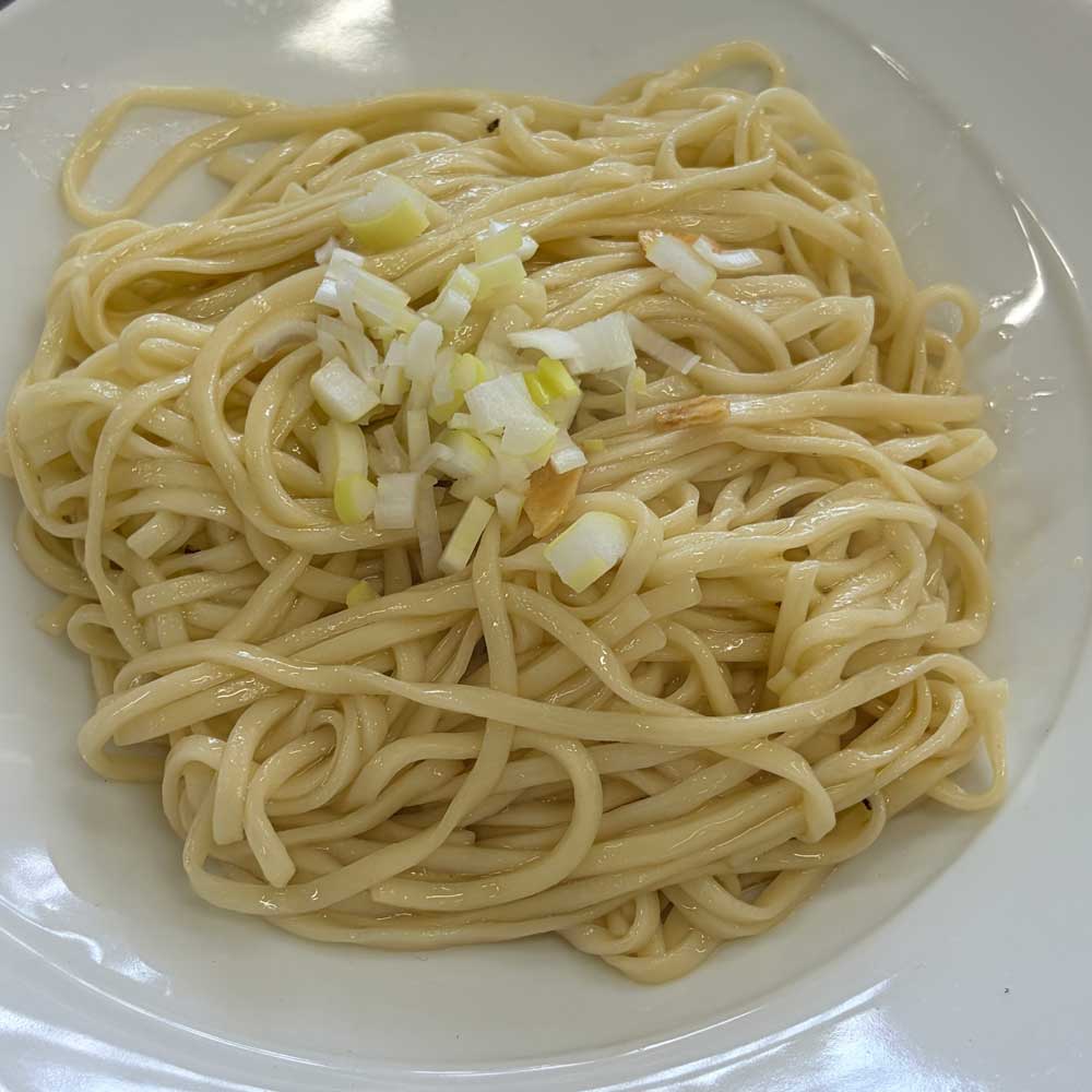 鶏油と塩ダレで和えた油そば